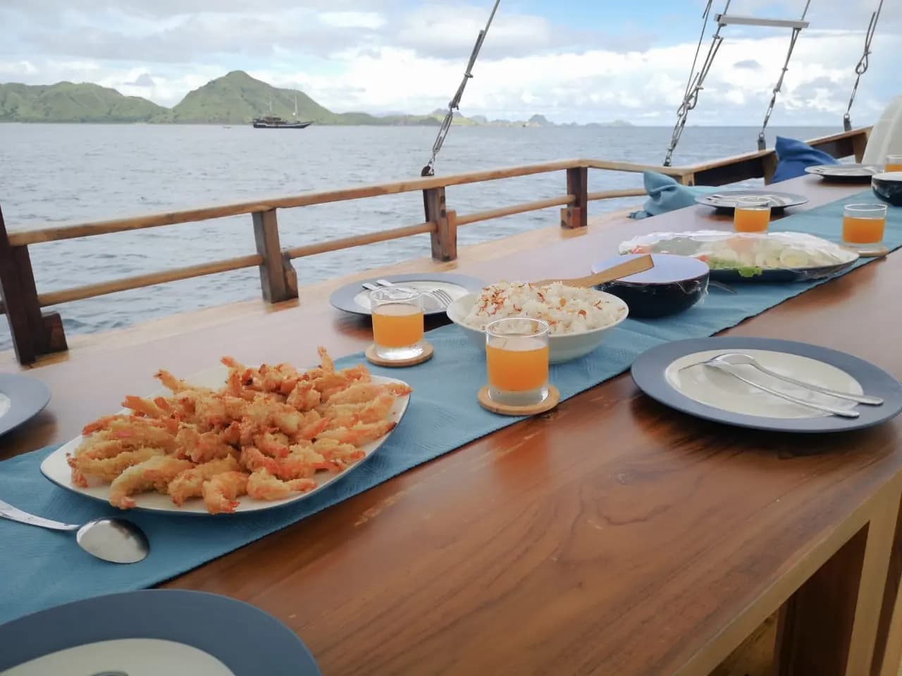 纳闽巴霍 (Labuan Bajo) Andalucia 2 包船,照片 11