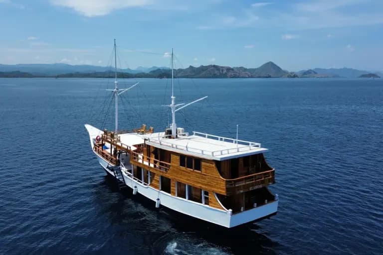El Ashar,科莫多 (Komodo) 的皮尼西帆船