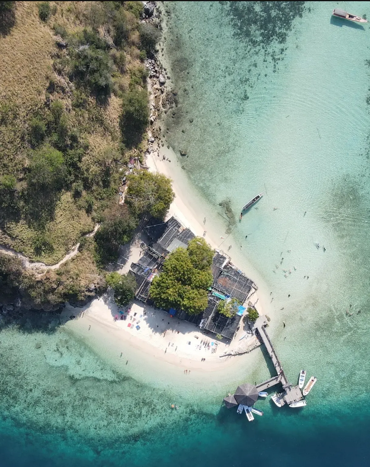 Kanawa Island from the air