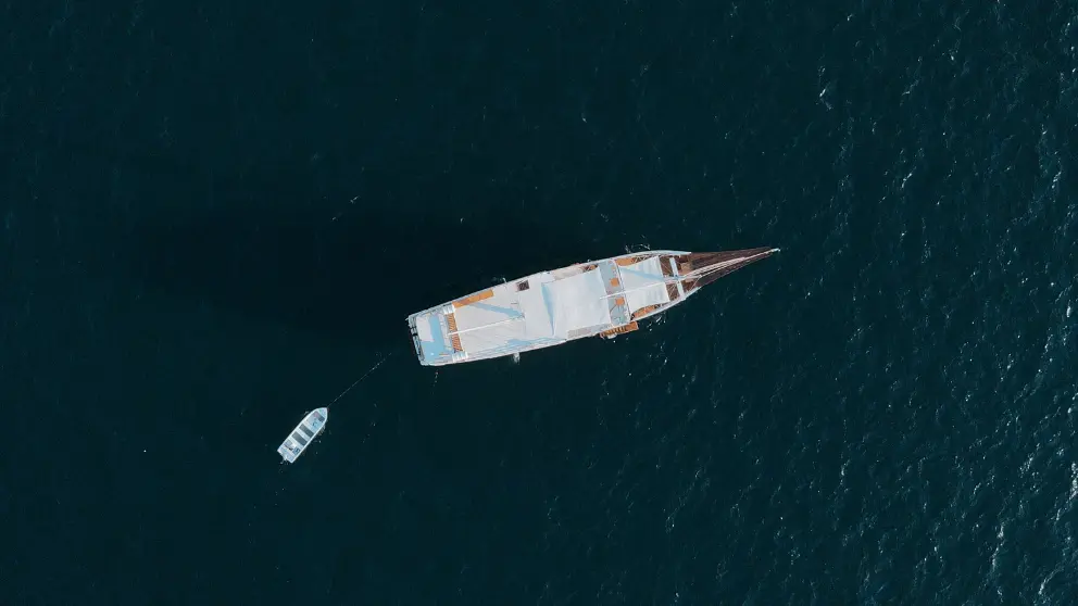boat-catnazse-komodo
